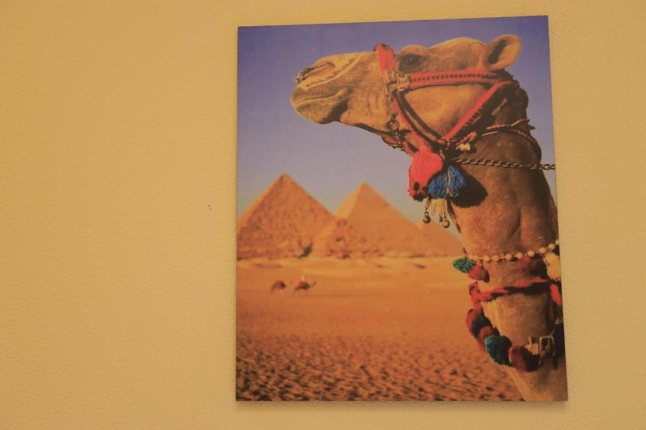 Magic Golden Pyramids View Hotell Kafret el-Gabal Exteriör bild