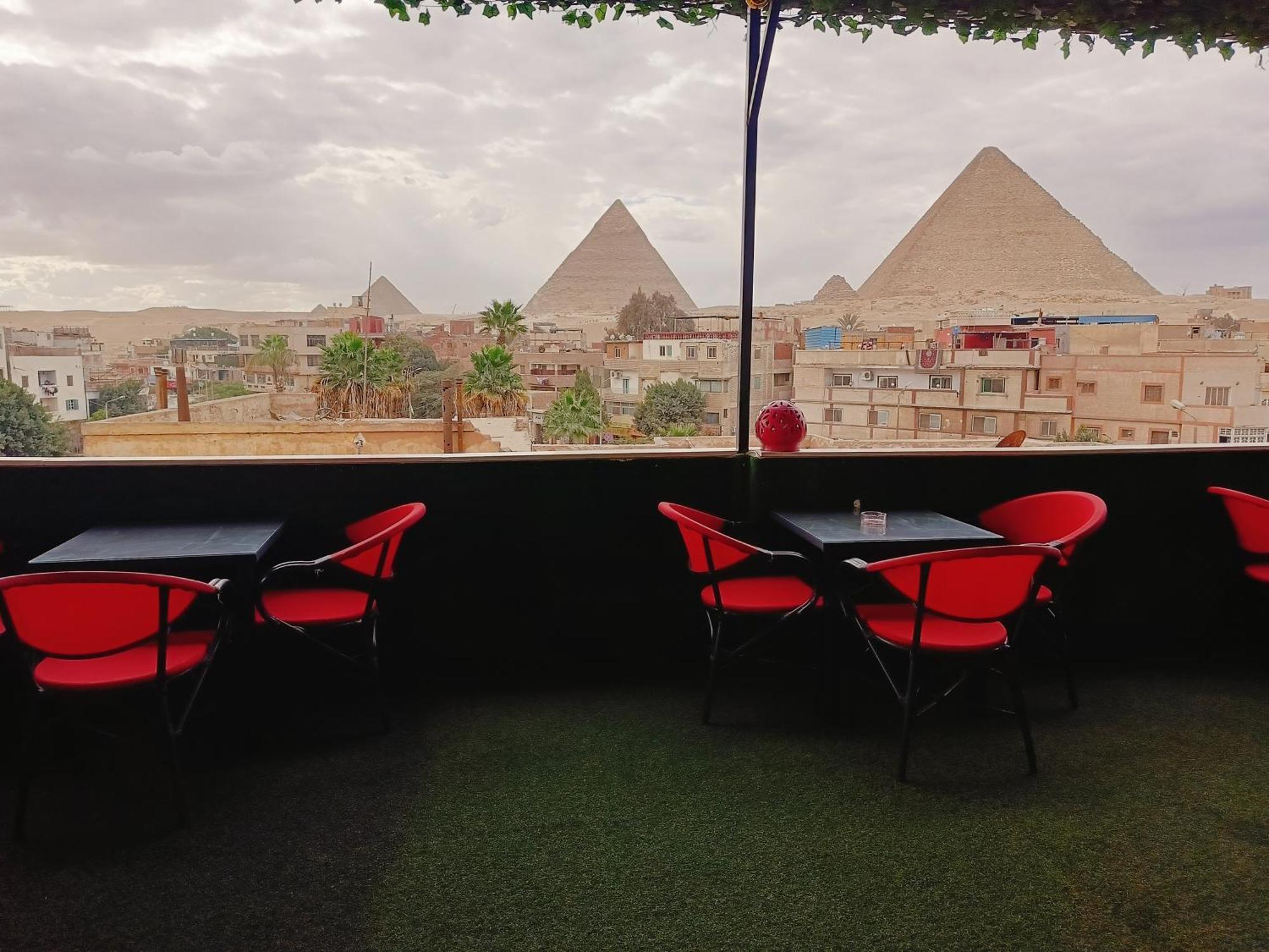 Magic Golden Pyramids View Hotell Kafret el-Gabal Exteriör bild