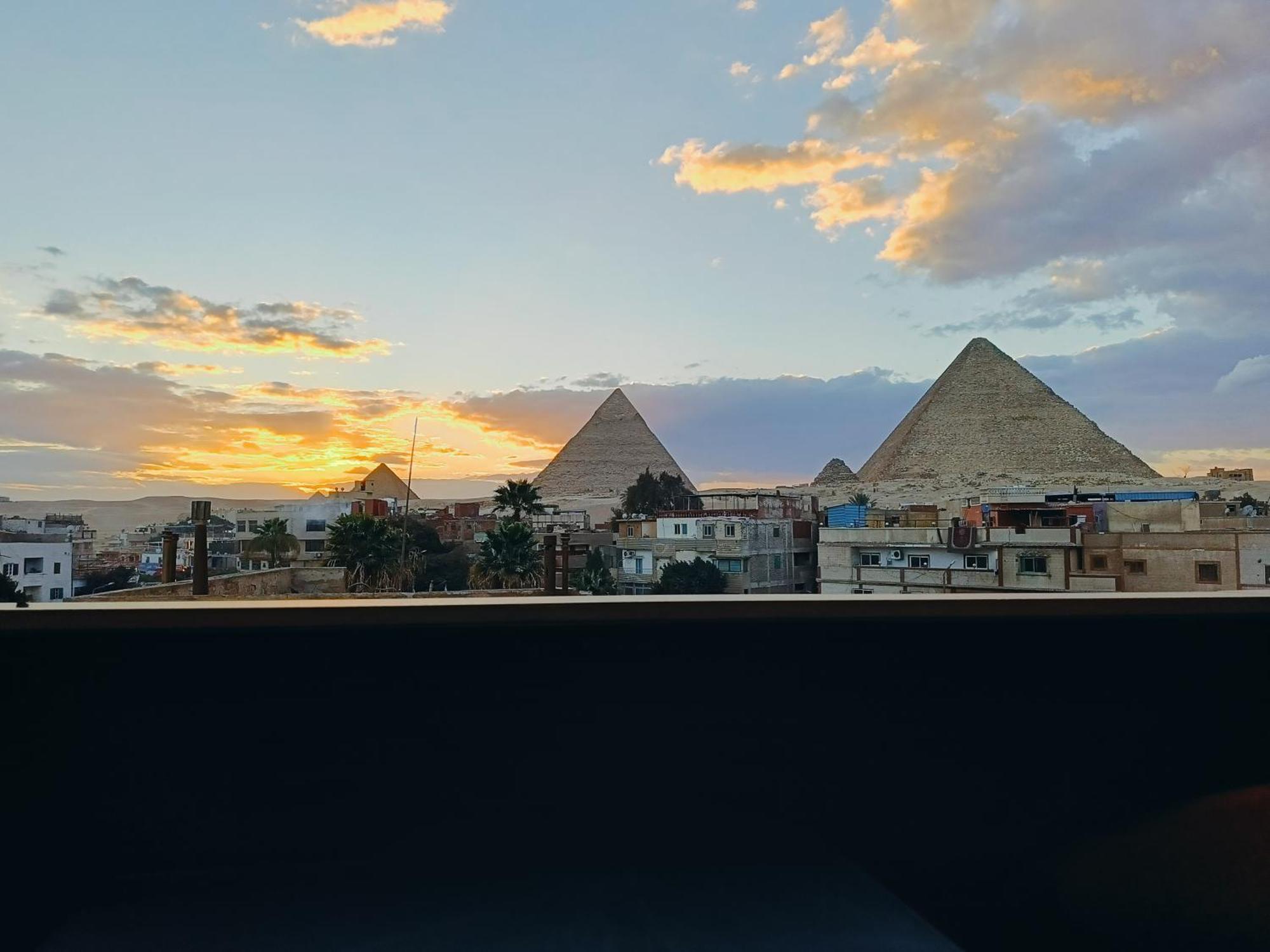 Magic Golden Pyramids View Hotell Kafret el-Gabal Exteriör bild