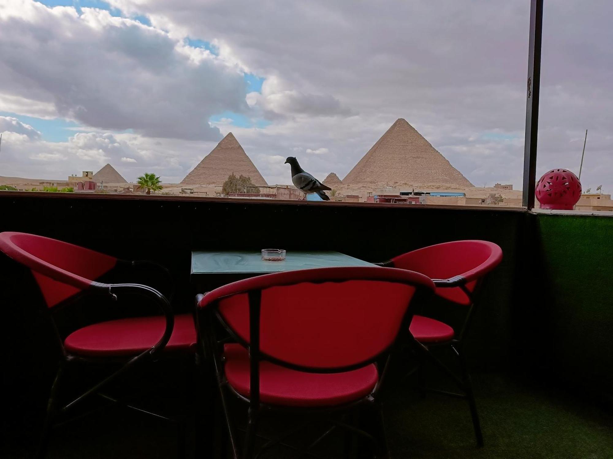 Magic Golden Pyramids View Hotell Kafret el-Gabal Exteriör bild