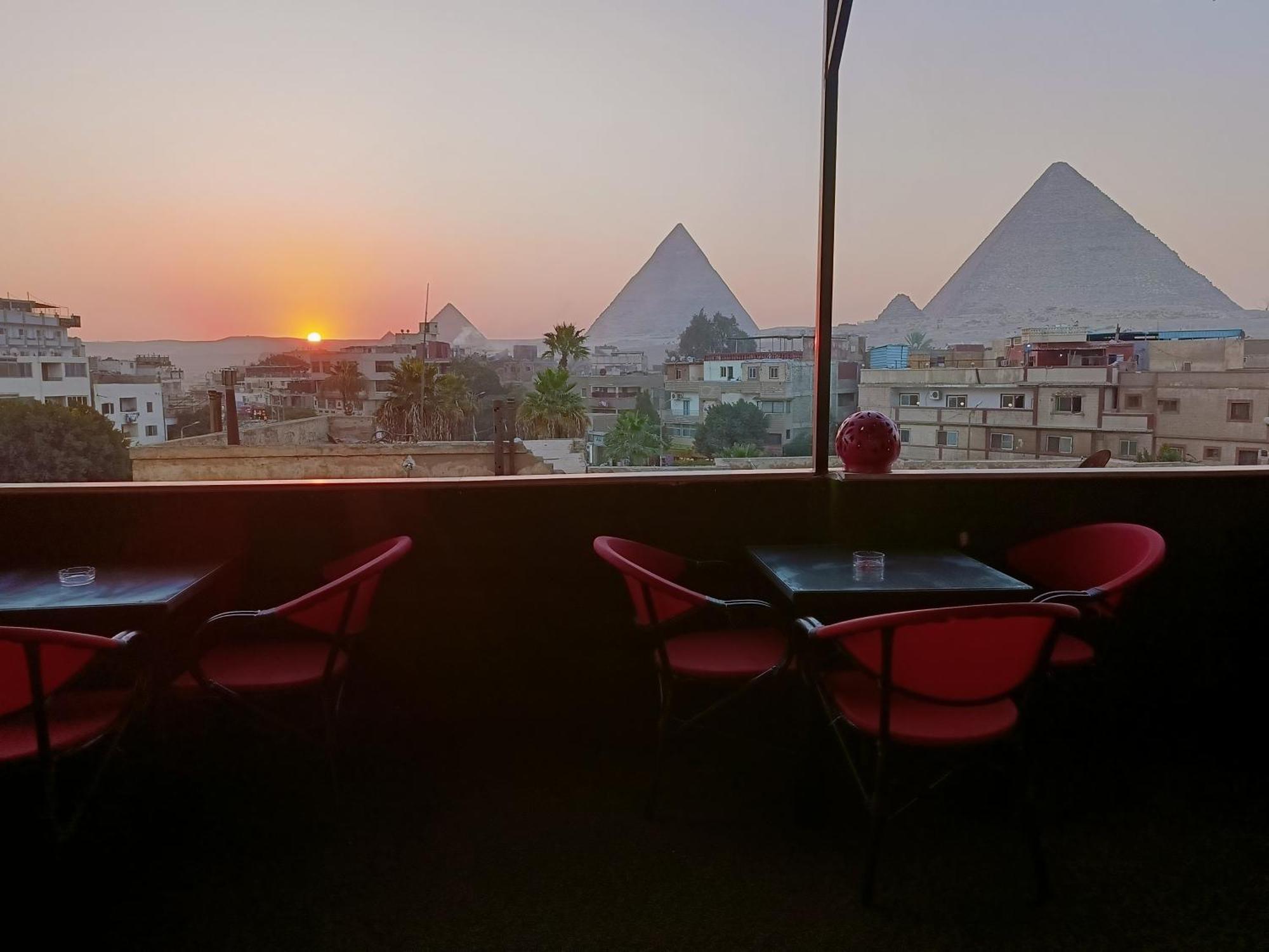 Magic Golden Pyramids View Hotell Kafret el-Gabal Exteriör bild