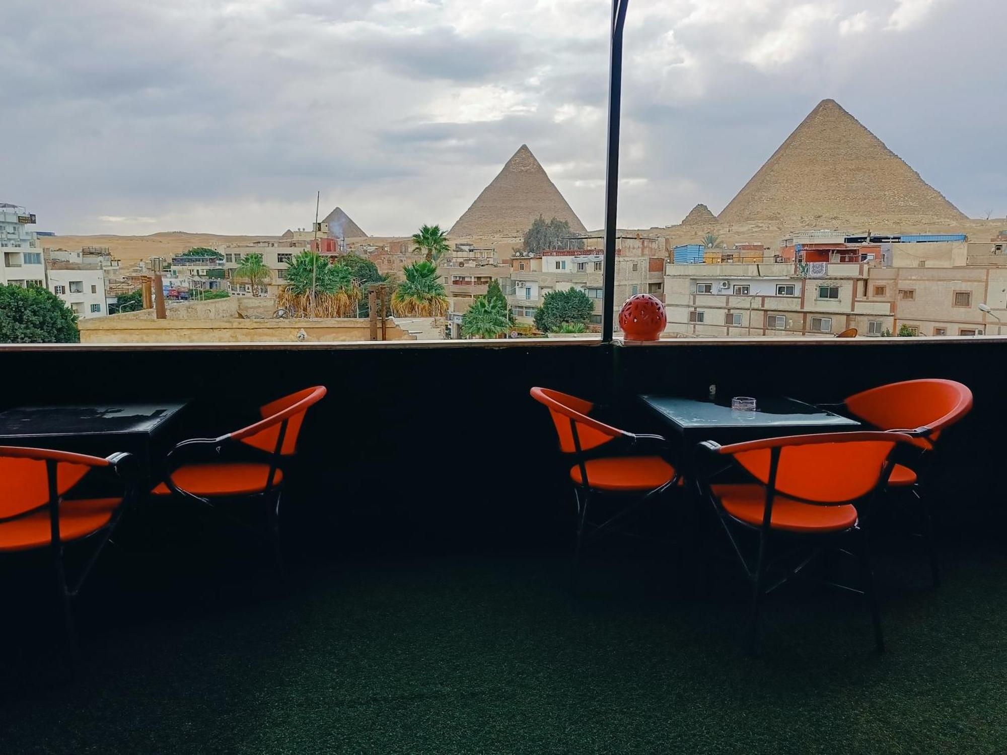 Magic Golden Pyramids View Hotell Kafret el-Gabal Exteriör bild