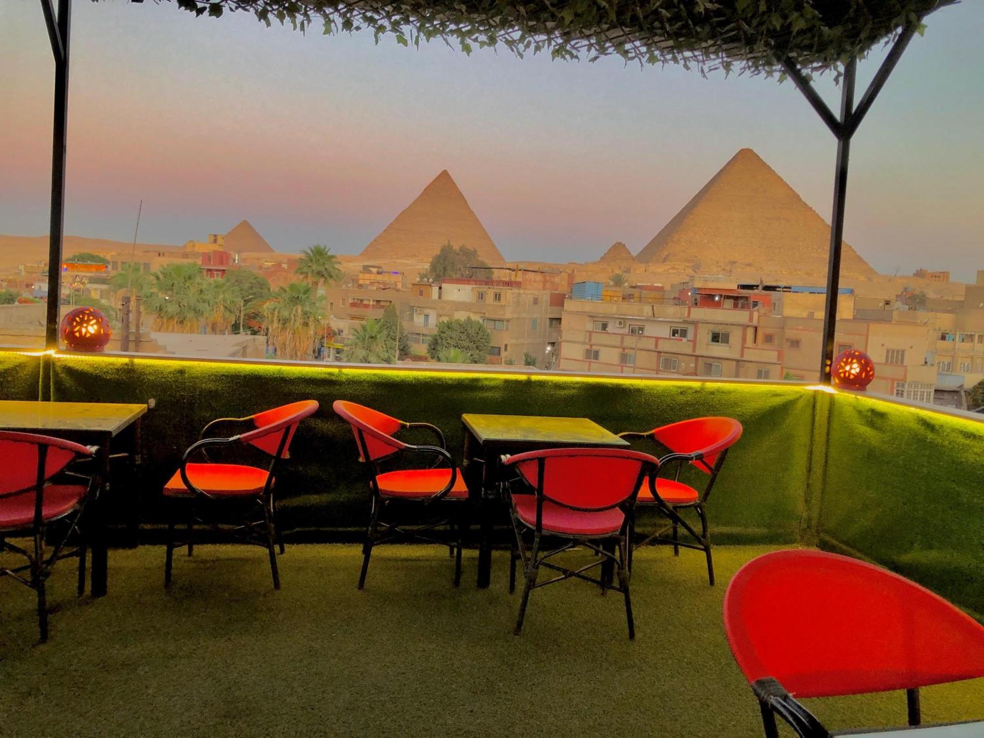 Magic Golden Pyramids View Hotell Kafret el-Gabal Exteriör bild