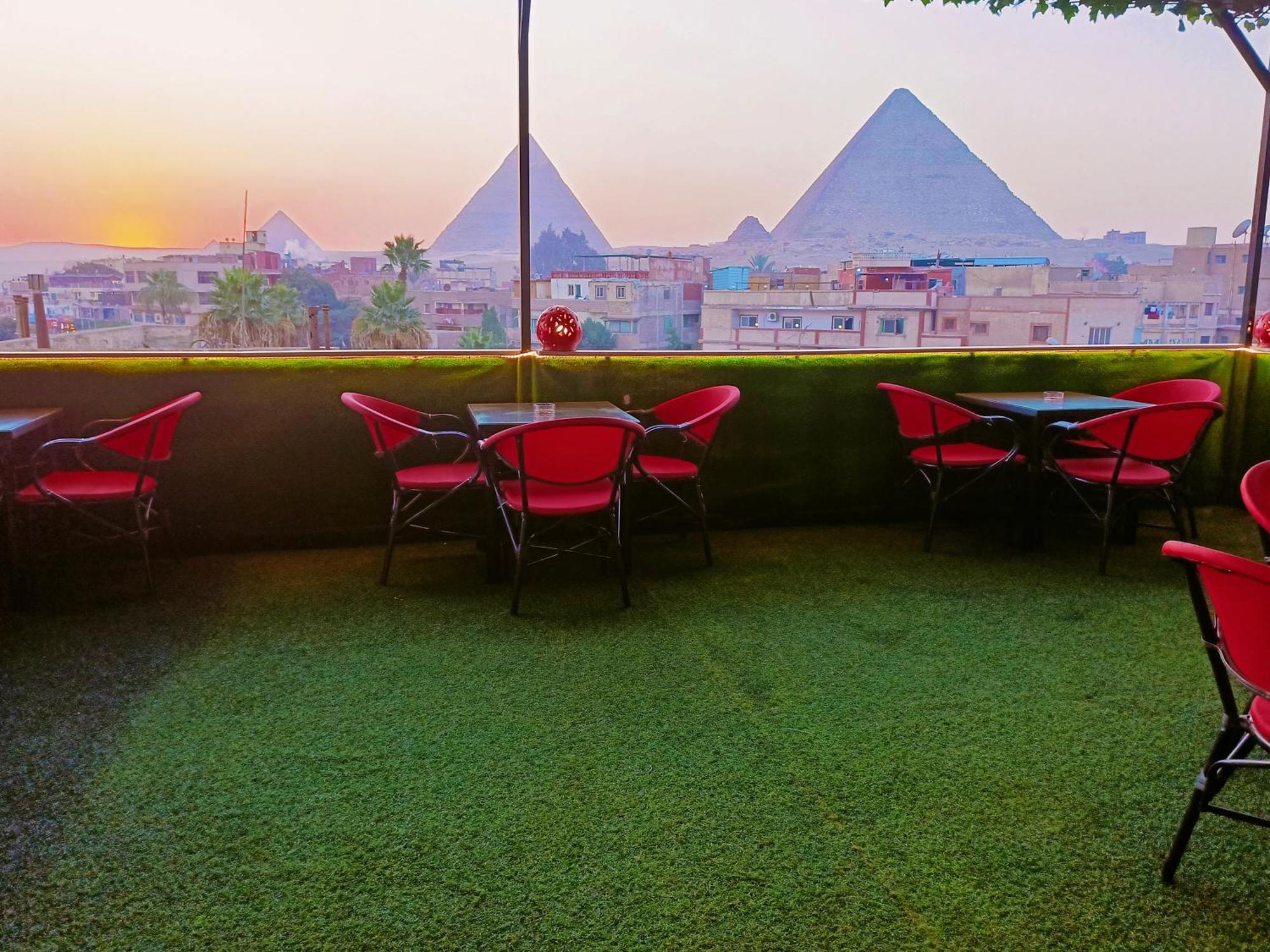 Magic Golden Pyramids View Hotell Kafret el-Gabal Exteriör bild