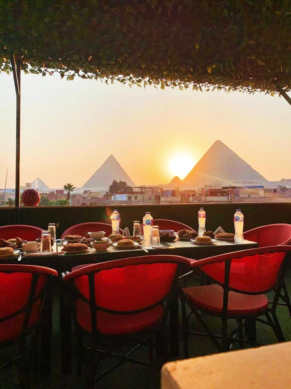 Magic Golden Pyramids View Hotell Kafret el-Gabal Exteriör bild